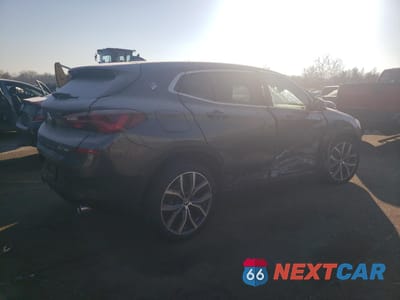 Trzecie zdjęcie samochodu z tyłu: 2021 BMW X2 SDRIVE28I VIN:WBXYH9C0XM5S27204 - miniatura
