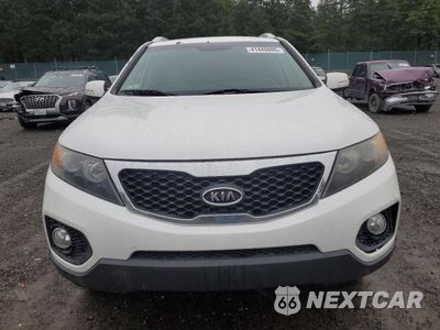 Piąte zdjęcie samochodu w środku: 2013 KIA SORENTO EX VIN:5XYKU4A67DG367839 - miniatura
