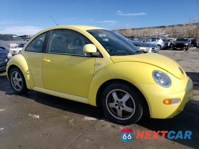 Czwarte zdjęcie samochodu z boku: 2000 VOLKSWAGEN NEW BEETLE GLS VIN:3VWCD21C4YM459396 - miniatura