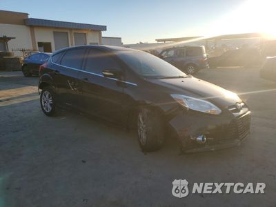 Czwarte zdjęcie samochodu z boku: 2012 FORD FOCUS SEL VIN:1FAHP3M23CL344667 - miniatura