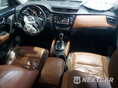 Zdjęcie 8 z 15 samochodu: 2019 NISSAN ROGUE S VIN:5N1AT2MV8KC715098 - miniatura
