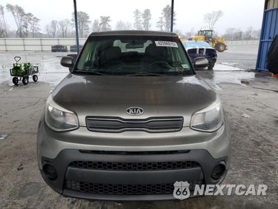 Piąte zdjęcie samochodu w środku: 2017 KIA SOUL VIN:KNDJN2A24H7489572 - miniatura