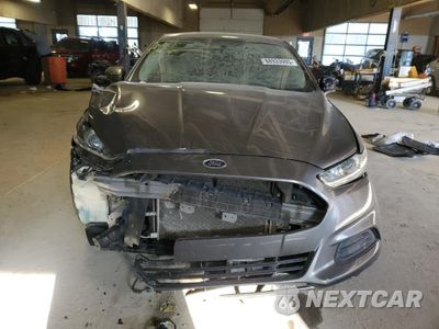Piąte zdjęcie samochodu w środku: 2014 FORD FUSION S VIN:1FA6P0G73E5371615 - miniatura