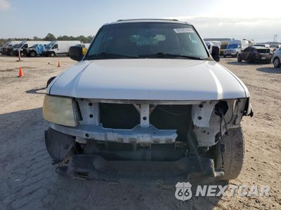 Piąte zdjęcie samochodu w środku: 2004 FORD EXPEDITION XLT VIN:1FMPU15L54LA12544 - miniatura