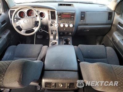 Zdjęcie 8 z 12 samochodu: 2011 TOYOTA TUNDRA CREWMAX SR5 VIN:5TFDY5F18BX176473 - miniatura