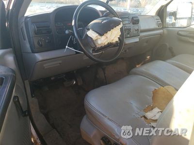 Zdjęcie 8 z 14 samochodu: 2006 FORD F350 SRW SUPER DUTY VIN:1FTSF31566EB63699 - miniatura