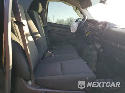 Zdjęcie 11 z 15 samochodu: 2011 CHEVROLET SILVERADO K1500 LT VIN:1GCNKSE00BZ373543 - miniatura