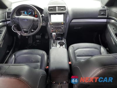 Zdjęcie 8 z 14 samochodu: 2018 FORD EXPLORER XLT VIN:1FM5K7D83JGC47848 - miniatura