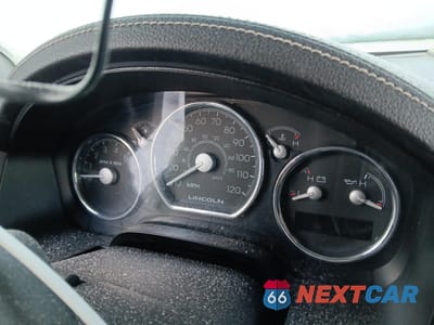 Zdjęcie 9 z 12 samochodu: 2007 LINCOLN MARK LT VIN:5LTPW18567FJ10798 - miniatura