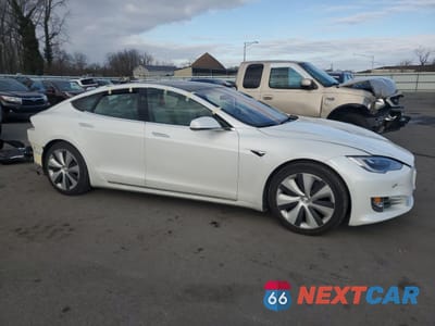 Czwarte zdjęcie samochodu z boku: 2020 TESLA MODEL S VIN:5YJSA1E20LF397964 - miniatura