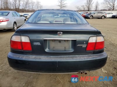 Zdjęcie 6 z 12 samochodu: 1997 HONDA ACCORD LX VIN:1HGCE6643VA022945 - miniatura
