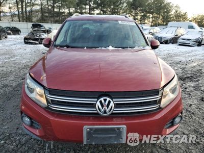 Piąte zdjęcie samochodu w środku: 2012 VOLKSWAGEN TIGUAN S VIN:WVGBV7AX7CW005997 - miniatura