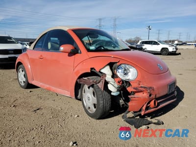 Czwarte zdjęcie samochodu z boku: 2005 VOLKSWAGEN NEW BEETLE GLS VIN:3VWCD31Y55M360017 - miniatura