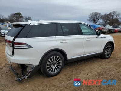 Trzecie zdjęcie samochodu z tyłu: 2022 LINCOLN AVIATOR RESERVE VIN:5LM5J7WCXNGL21676 - miniatura