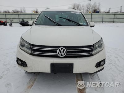 Piąte zdjęcie samochodu w środku: 2014 VOLKSWAGEN TIGUAN S VIN:WVGBV3AX5EW539527 - miniatura