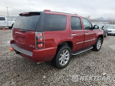 Trzecie zdjęcie samochodu z tyłu: 2013 GMC YUKON DENALI VIN:1GKS2EEF2DR343332 - miniatura