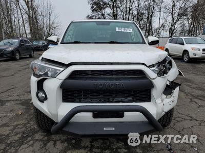 Piąte zdjęcie samochodu w środku: 2018 TOYOTA 4RUNNER SR5/SR5 PREMIUM VIN:JTEBU5JR7J5513950 - miniatura
