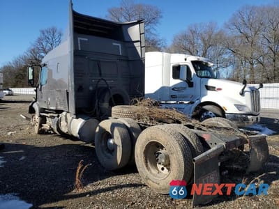Trzecie zdjęcie samochodu z tyłu: 2022 VOLVO VNR VIN:4V4WC9EH7NN607404 - miniatura