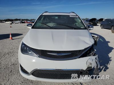 Piąte zdjęcie samochodu w środku: 2018 CHRYSLER PACIFICA LIMITED VIN:2C4RC1GG1JR115219 - miniatura
