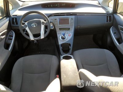 Zdjęcie 8 z 14 samochodu: 2014 TOYOTA PRIUS VIN:JTDKN3DU2E0368079 - miniatura