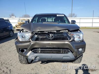 Piąte zdjęcie samochodu w środku: 2015 TOYOTA TACOMA DOUBLE CAB VIN:3TMLU4EN1FM171729 - miniatura