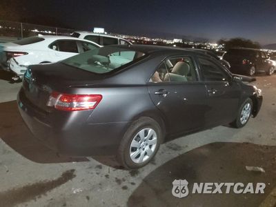 Trzecie zdjęcie samochodu z tyłu: 2010 TOYOTA CAMRY BASE VIN:4T4BF3EK4AR066923 - miniatura