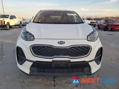 Piąte zdjęcie samochodu w środku: 2021 KIA SPORTAGE LX VIN:KNDPM3AC3M7930629 - miniatura