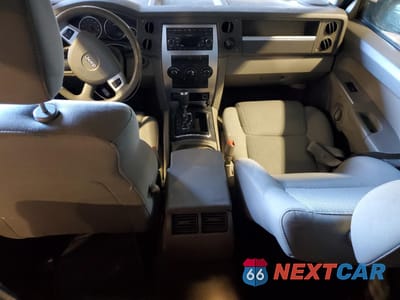 Zdjęcie 8 z 13 samochodu: 2008 JEEP COMMANDER SPORT VIN:1J8HG48KX8C166511 - miniatura