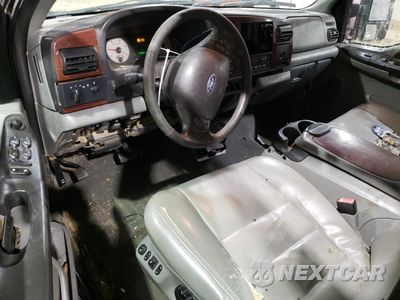 Zdjęcie 8 z 13 samochodu: 2006 FORD F250 SUPER DUTY VIN:1FTSW21P26EA78161 - miniatura