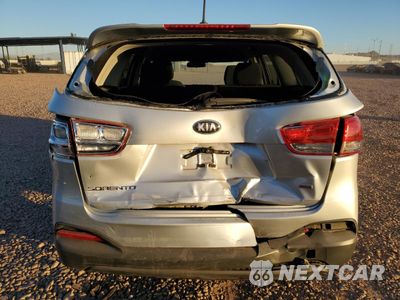 Zdjęcie 6 z 13 samochodu: 2016 KIA SORENTO LX VIN:5XYPG4A32GG164140 - miniatura