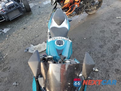 Piąte zdjęcie samochodu w środku: 2021 KAWASAKI EX400 VIN:JKAEXKH13MDAC1717 - miniatura