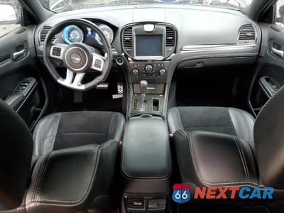 Zdjęcie 8 z 11 samochodu: 2013 CHRYSLER 300 SRT-8 VIN:2C3CCAFJ0DH630410 - miniatura