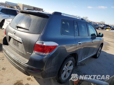 Trzecie zdjęcie samochodu z tyłu: 2013 TOYOTA HIGHLANDER LIMITED VIN:5TDDK3EH3DS263761 - miniatura