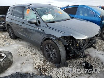 Czwarte zdjęcie samochodu z boku: 2022 VOLKSWAGEN TIGUAN SE VIN:3VV3B7AX3NM036590 - miniatura