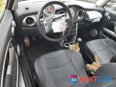 Zdjęcie 8 z 14 samochodu: 2002 MINI COOPER S VIN:WMWRE33412TD54930 - miniatura