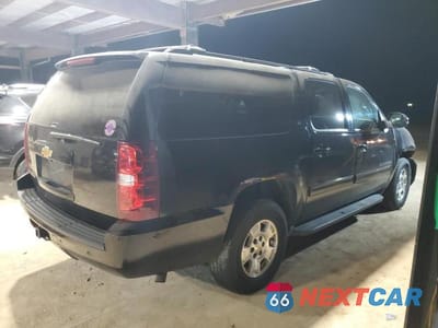 Trzecie zdjęcie samochodu z tyłu: 2013 CHEVROLET SUBURBAN C1500 LT VIN:1GNSCJE09DR193546 - miniatura
