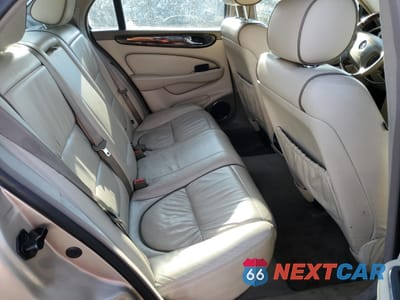 Zdjęcie 10 z 12 samochodu: 2004 JAGUAR VANDENPLAS VIN:SAJEA74C84SG03857 - miniatura