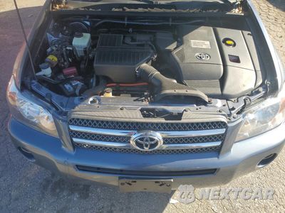 Zdjęcie 12 z 13 samochodu: 2007 TOYOTA HIGHLANDER HYBRID VIN:JTEEW21A170045185 - miniatura