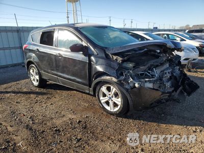 Czwarte zdjęcie samochodu z boku: 2015 FORD ESCAPE SE VIN:1FMCU9GX4FUB58542 - miniatura