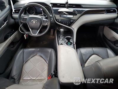 Zdjęcie 8 z 12 samochodu: 2018 TOYOTA CAMRY L VIN:4T1B11HK6JU132025 - miniatura