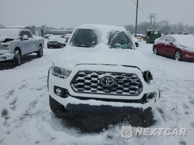 Piąte zdjęcie samochodu w środku: 2020 TOYOTA TACOMA DOUBLE CAB VIN:5TFCZ5AN8LX222498 - miniatura