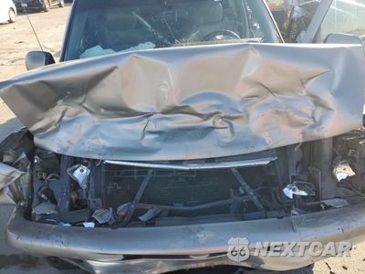Zdjęcie 12 z 13 samochodu: 2001 CHEVROLET TAHOE C1500 VIN:1GNEC13TX1J236201 - miniatura