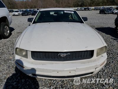 Piąte zdjęcie samochodu w środku: 2007 FORD MUSTANG VIN:1ZVFT80N475362208 - miniatura