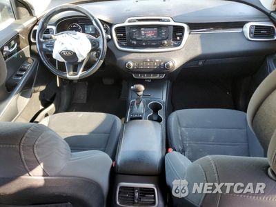 Zdjęcie 8 z 15 samochodu: 2016 KIA SORENTO LX VIN:5XYPGDA35GG148174 - miniatura