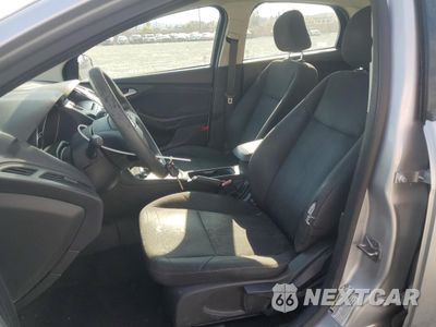 Zdjęcie 7 z 13 samochodu: 2016 FORD FOCUS SE VIN:1FADP3F27GL286497 - miniatura