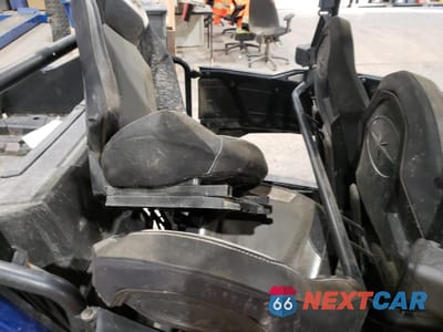 Zdjęcie 11 z 14 samochodu: 2016 POLARIS RZR 4 900 EPS VIN:4XAVCE875GB666725 - miniatura