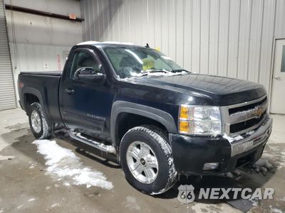 Czwarte zdjęcie samochodu z boku: 2011 CHEVROLET SILVERADO K1500 LT VIN:1GCNKSE02BZ147438 - miniatura