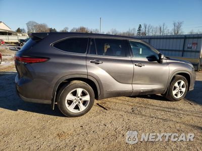 Trzecie zdjęcie samochodu z tyłu: 2022 TOYOTA HIGHLANDER L VIN:5TDCZRBH2NS579460 - miniatura