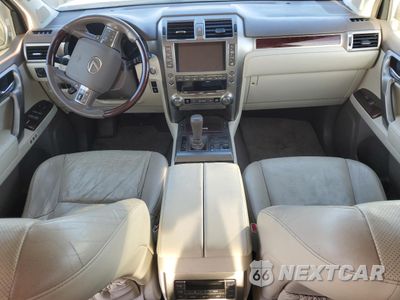 Zdjęcie 8 z 15 samochodu: 2017 LEXUS GX 460 VIN:JTJBM7FX7H5158292 - miniatura