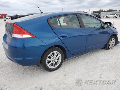 Trzecie zdjęcie samochodu z tyłu: 2011 HONDA INSIGHT EX VIN:JHMZE2H76BS000127 - miniatura